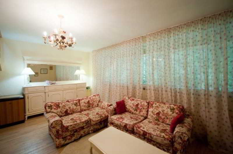 Lavanda Country Club Tatariv Kültér fotó