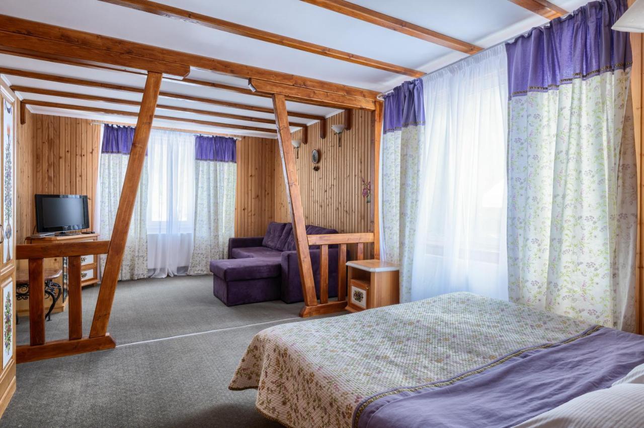 Lavanda Country Club Tatariv Kültér fotó